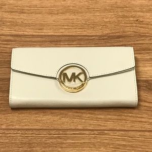 MICHAEL KORS Continental Flap Wallet
